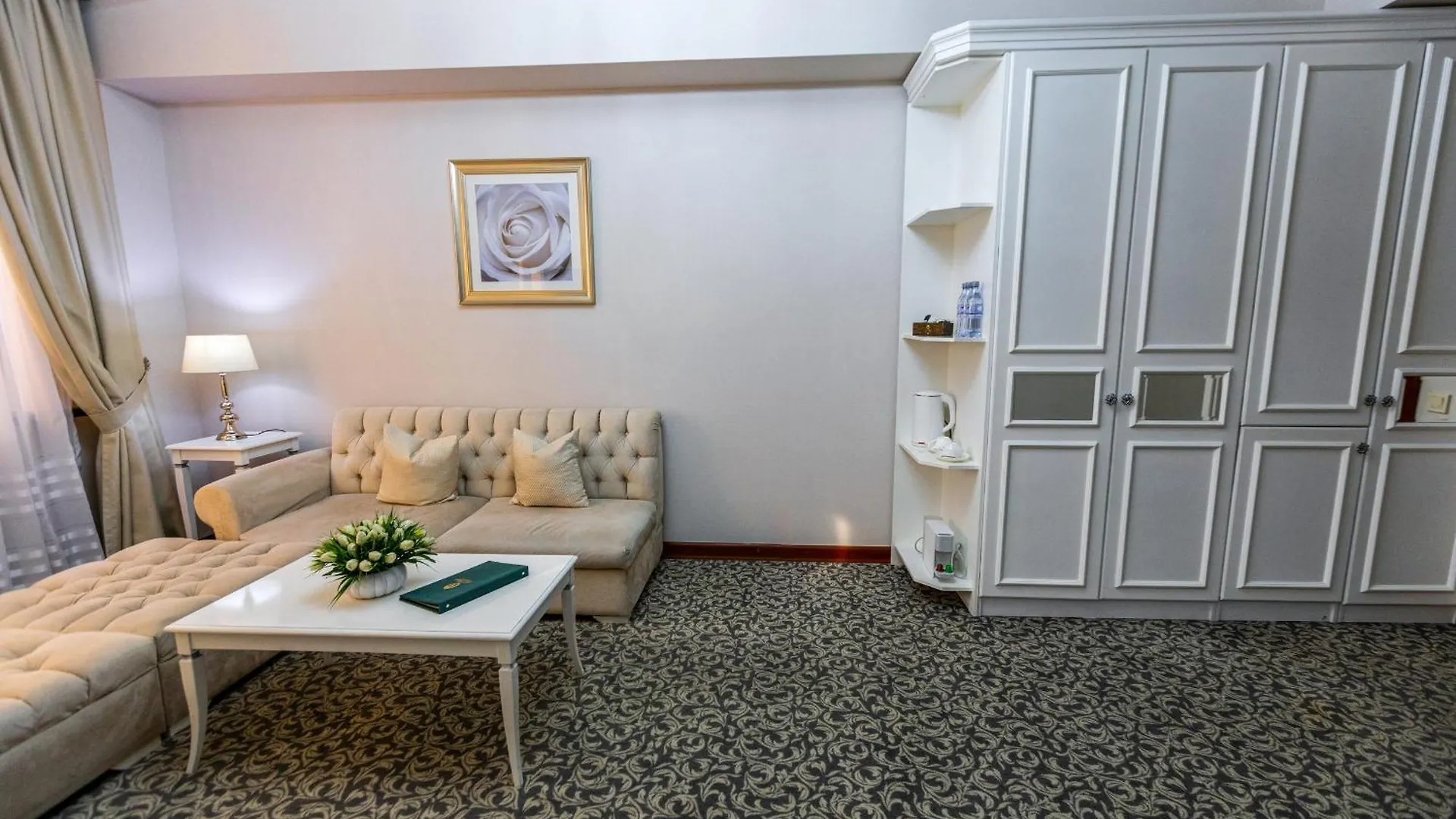 Plaza Hotel Almaty