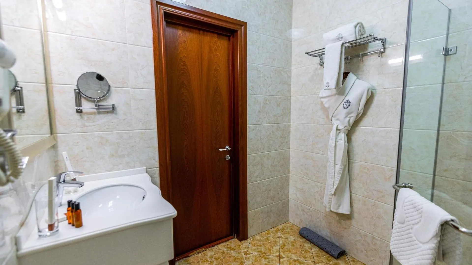 Plaza Hotel Almaty