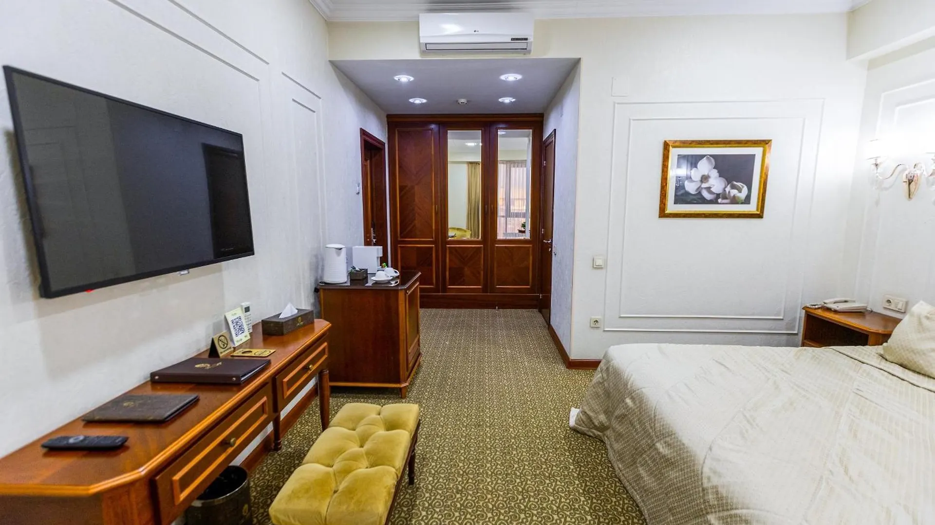 Plaza Hotel Almaty
