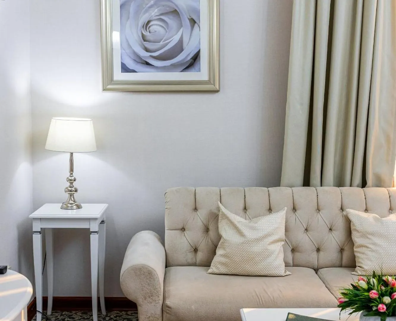 Plaza Hotel Alma-Ata