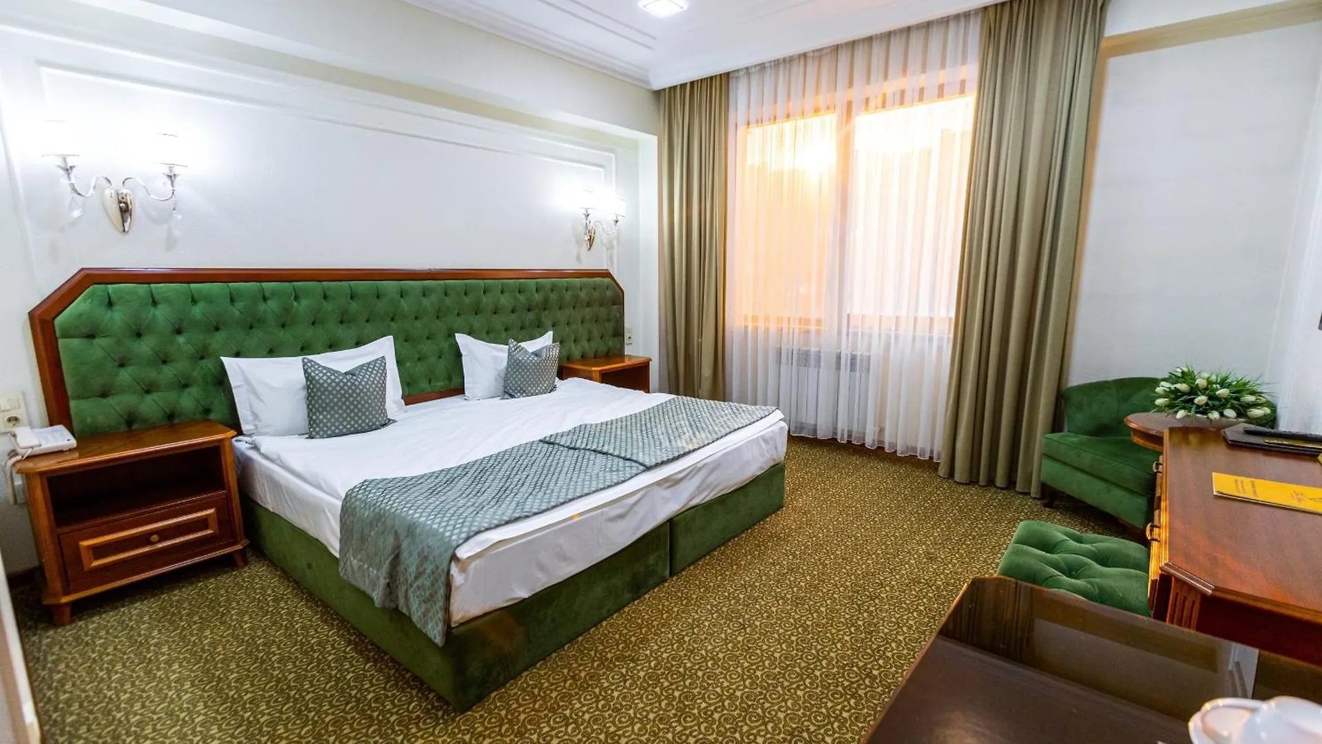 Plaza Hotel Ałma Ata