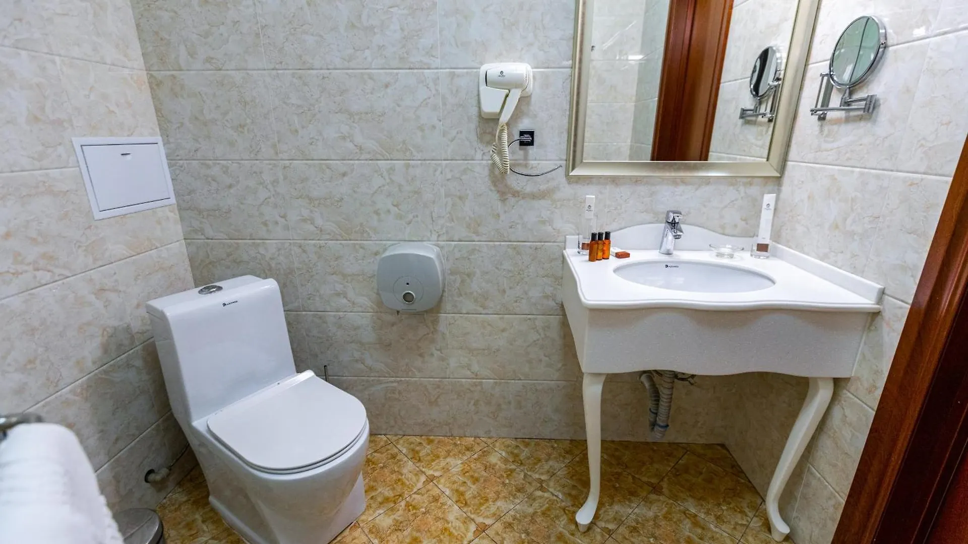 Plaza Hotel Almaty