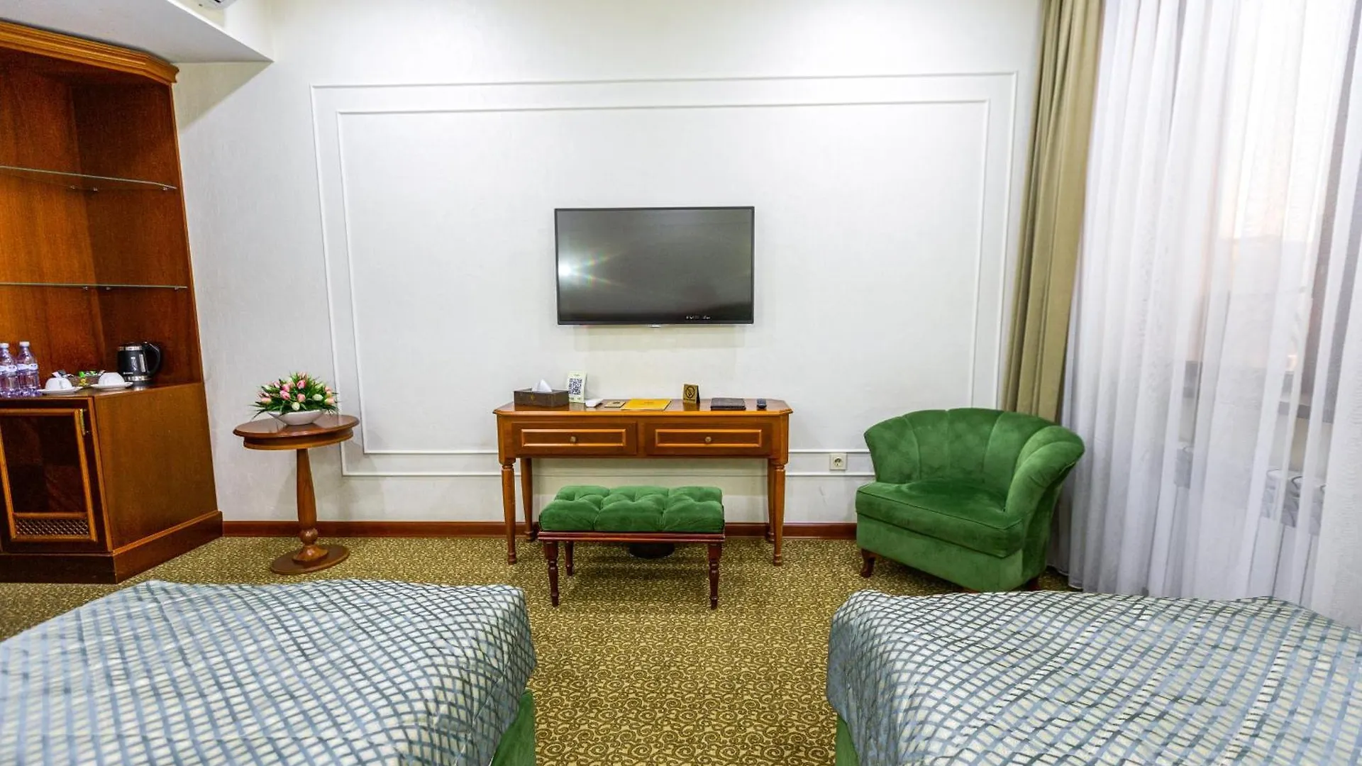 Plaza Hotel Alma-Ata