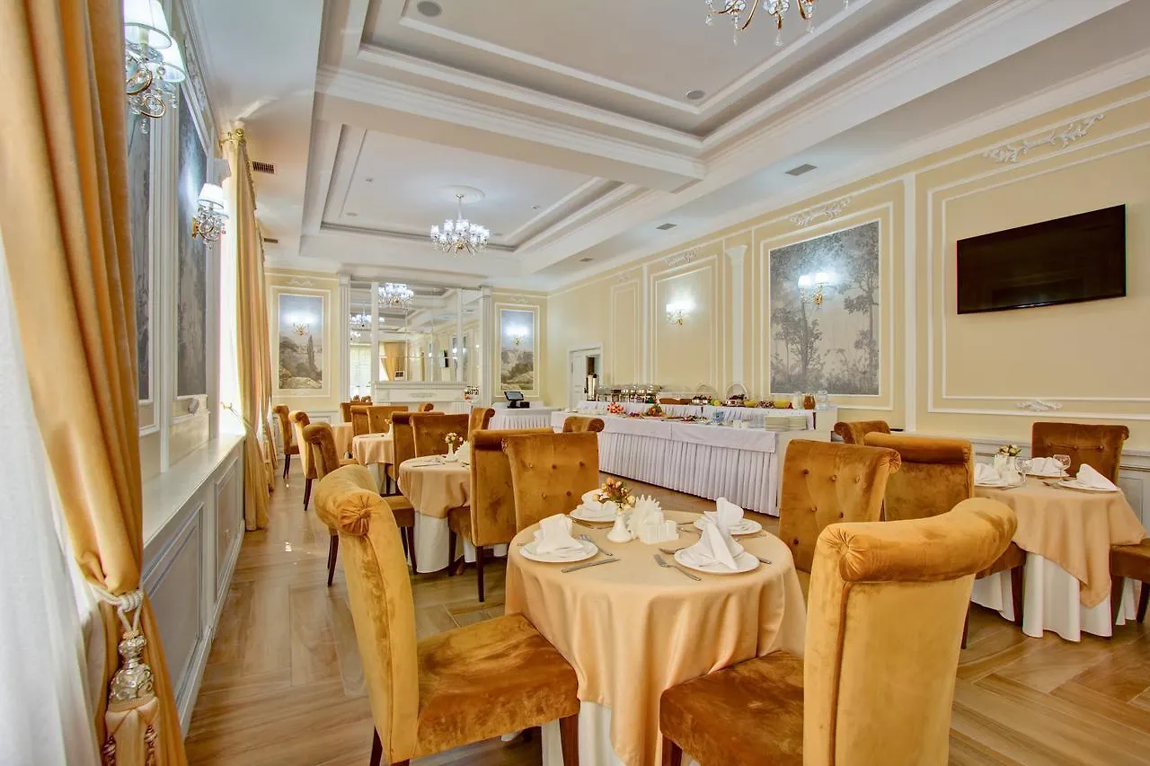 Plaza Hotel Alma-Ata 4*,